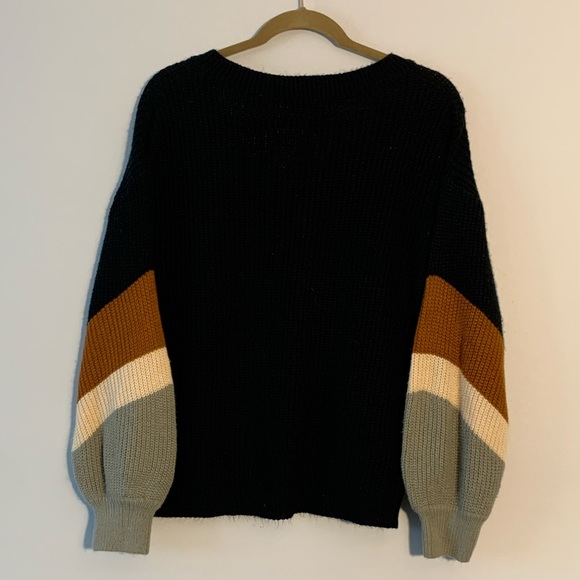 Shein Sweater w/ Tri Color Sleeves Size Medium - Picture 2 of 2